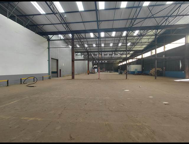 25,085M² FACTORY TO LET IN CLAYVILLE