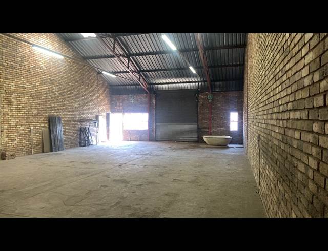 200M² WAREHOUSE TO LET IN SUNDERLAND RIDGE
