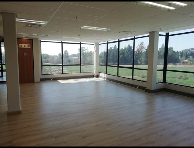 9,011M² WAREHOUSE TO LET IN POMONA