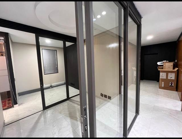 300M² BUSINESS CENTRE TO LET IN MORNINGSIDE