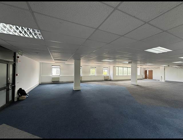 310M² OFFICE TO LET IN NEWLANDS