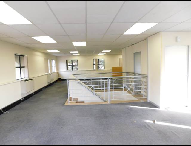 119M² OFFICE TO LET IN FERNDALE