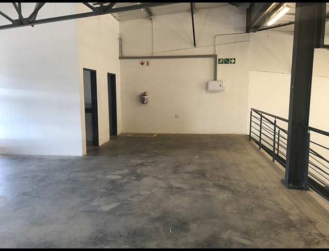 350M² WAREHOUSE TO LET IN RIVERSIDE PARK