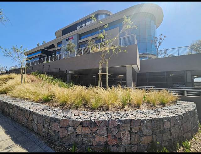 1,931M² OFFICE TO LET IN IRENE