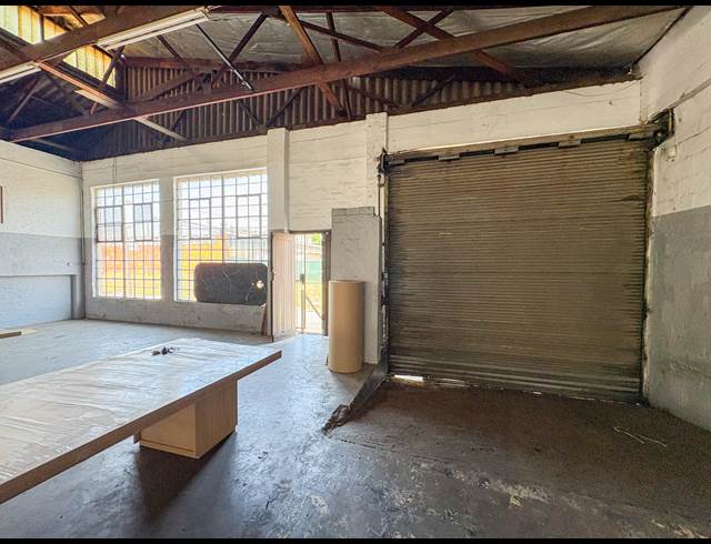 372M² WAREHOUSE TO LET IN NEW GERMANY