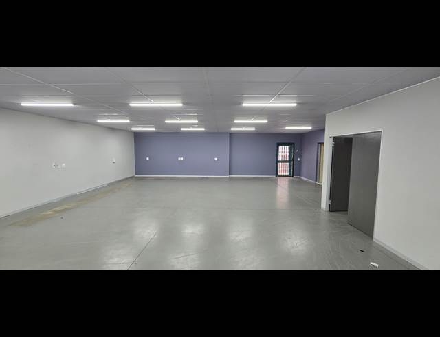 410M² WAREHOUSE TO LET IN STORMILL