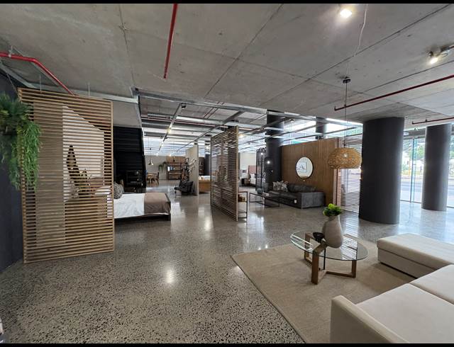 1,038M² RETAIL TO LET IN FORESHORE