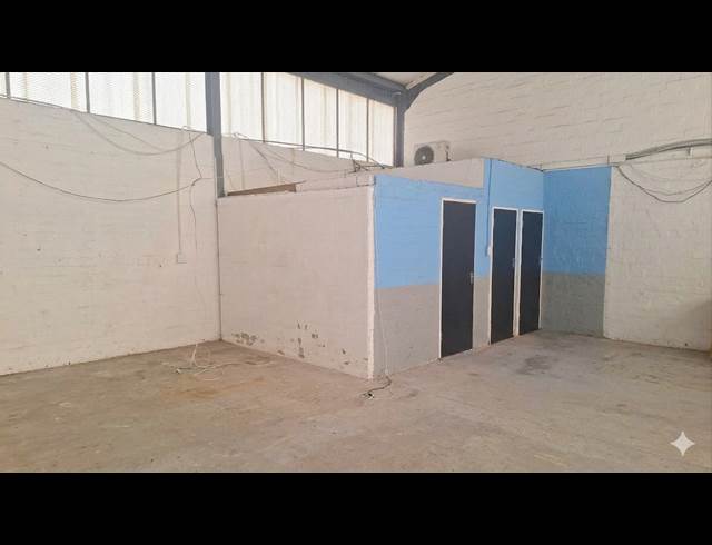 218M² WAREHOUSE TO LET IN ATHLONE INDUSTRIAL