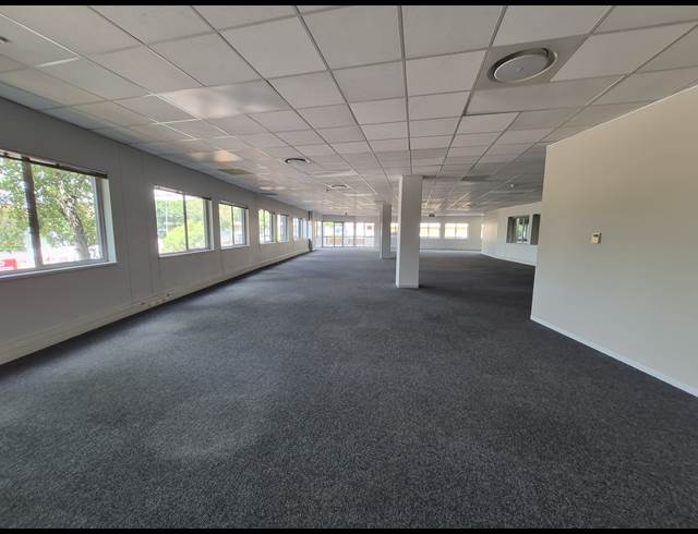 1,319M² OFFICE TO LET IN SANDTON CENTRAL