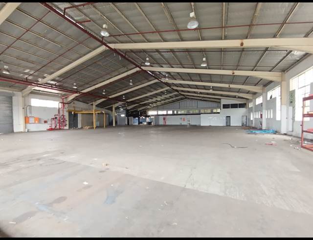 1,630M² WAREHOUSE TO LET IN WESTMEAD