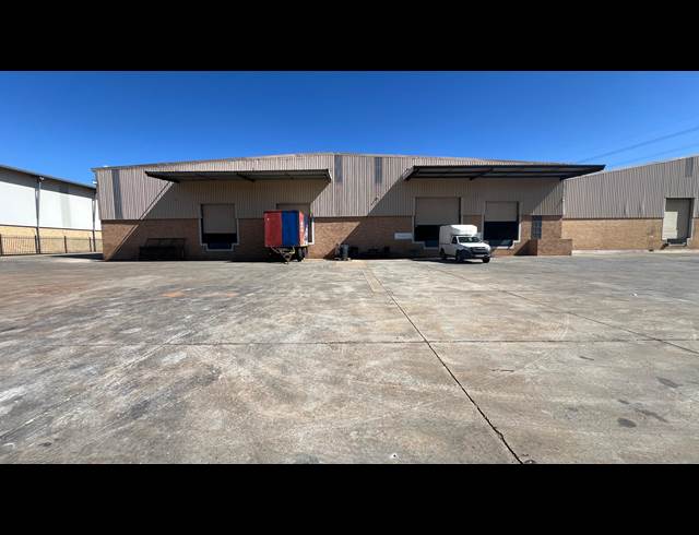 3,429M² WAREHOUSE TO LET IN GOSFORTH PARK