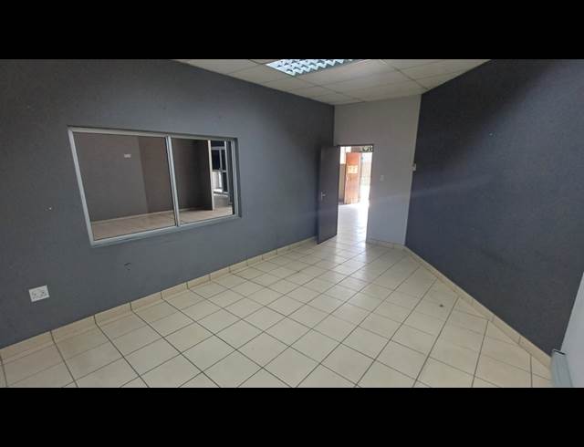 500M² WAREHOUSE TO LET IN VINTONIA