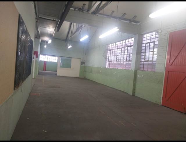 1,350M² WAREHOUSE TO LET IN MAITLAND