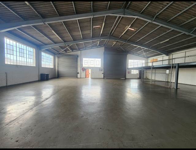 1,400M² WAREHOUSE TO LET IN PAARDEN EILAND