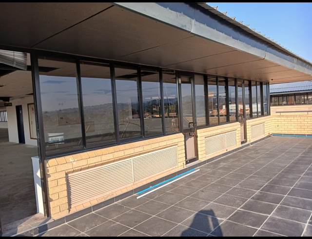 1,246M² OFFICE TO LET IN WESTVILLE