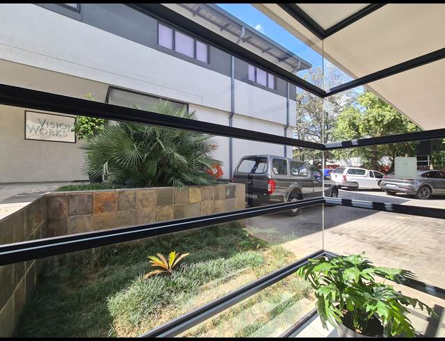 240M² WAREHOUSE TO LET IN ALLANDALE