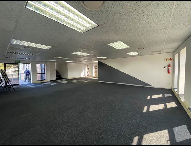 277M² OFFICE TO LET IN HURLINGHAM