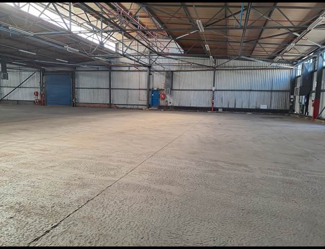 2,694M² WAREHOUSE TO LET IN ANDERBOLT