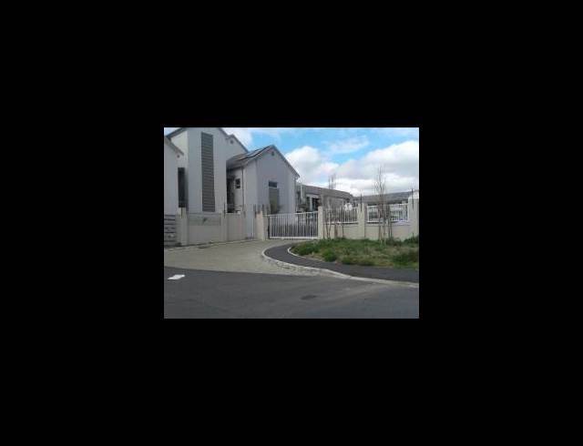 2 BEDROOM PROPERTY TO RENT IN BUHREIN