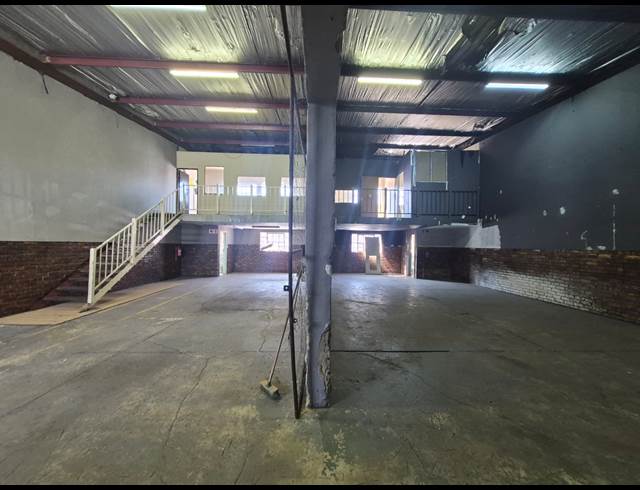 250M² WAREHOUSE TO LET IN ALRODE SOUTH
