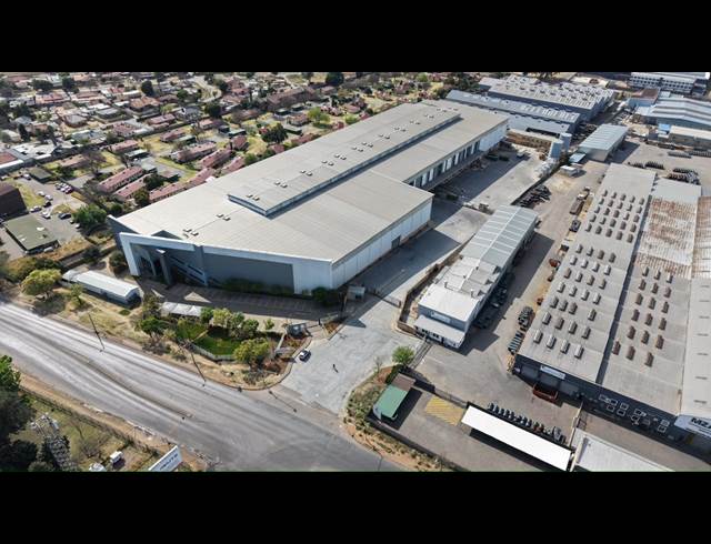 7,739M² WAREHOUSE TO LET IN ELANDSFONTEIN