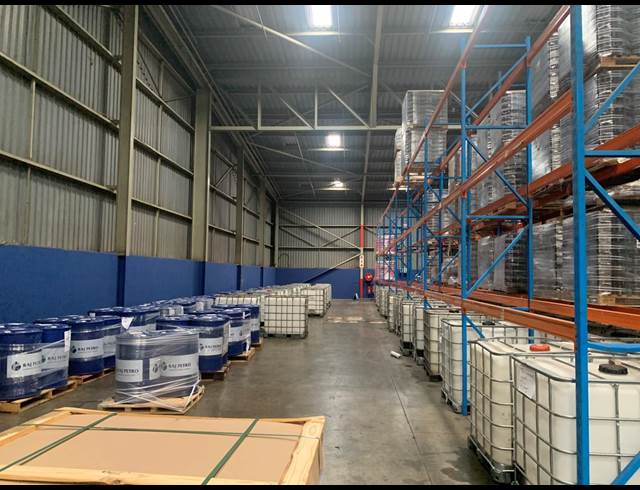 11,500M² WAREHOUSE TO LET IN HALFWAY HOUSE