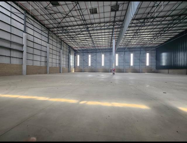 3,939M² WAREHOUSE TO LET IN SAMRAND BUSINESS PARK
