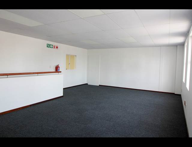330M² WAREHOUSE TO LET IN KILLARNEY GARDENS