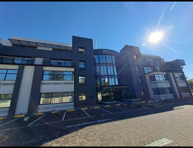 1,070M² OFFICE TO LET IN SANDHURST