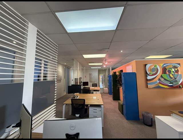 410M² OFFICE TO LET IN TOKAI