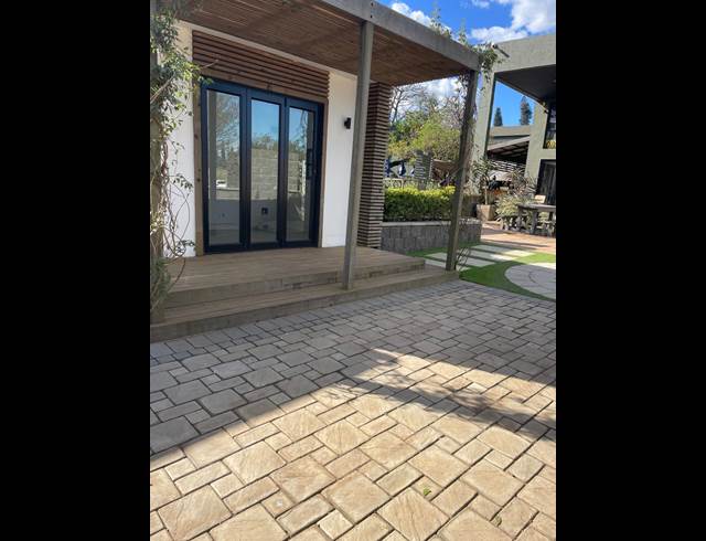 8M² OFFICE TO LET IN BALLITO RURAL