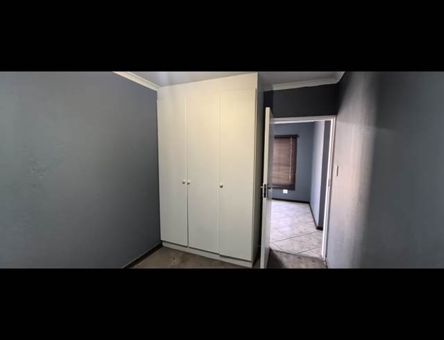 2 BEDROOM TOWNHOUSE TO LET IN CASHAN