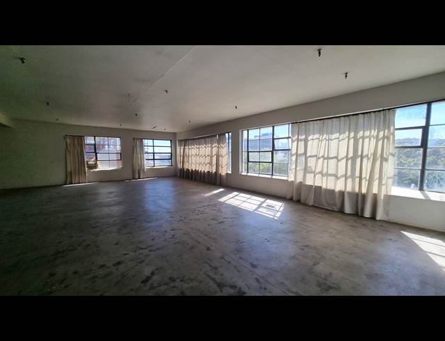450M² BUSINESS TO LET IN WOODSTOCK