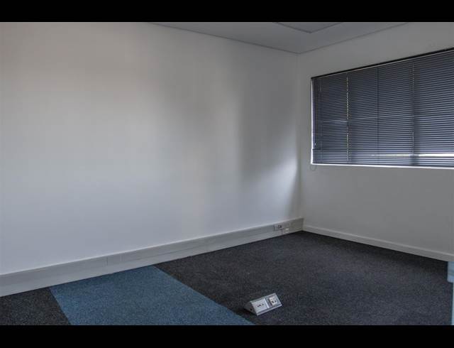 4,472M² WAREHOUSE TO LET IN RANDJESPARK