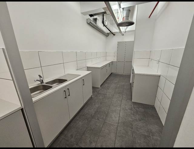 505M² OFFICE TO LET IN WOODSTOCK