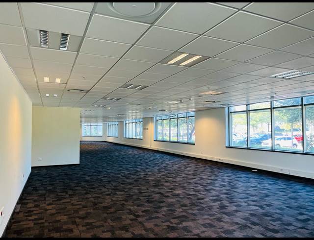 2,000M² OFFICE TO LET IN WATERFALL