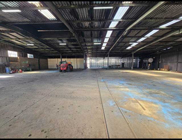 1,000M² WAREHOUSE TO LET IN BOKSBURG EAST