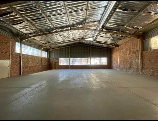 450M² WAREHOUSE TO LET IN HALFWAY HOUSE