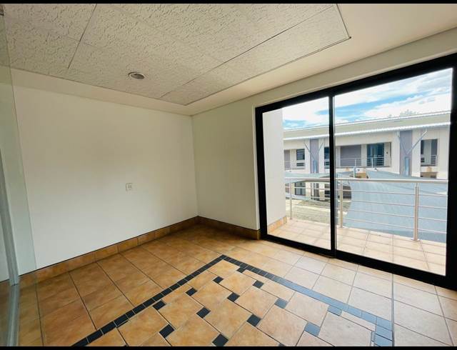 639M² OFFICE TO LET IN RANDJESPARK