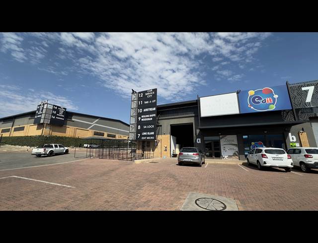 301.40M² WAREHOUSE TO LET IN MEADOWDALE