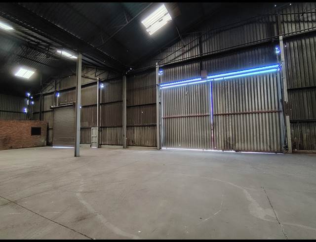 3,200M² WAREHOUSE TO LET IN GERMISTON SOUTH
