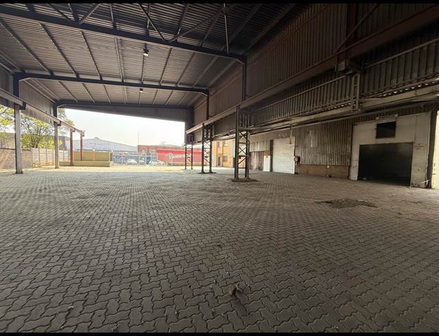 1,800M² WAREHOUSE TO LET IN CITY DEEP