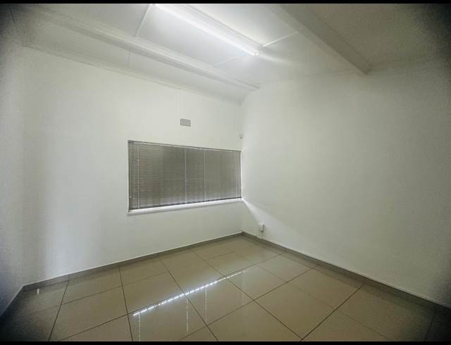 350M² OFFICE TO LET IN PARKDENE
