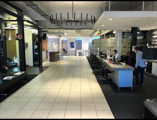 2,856M² WAREHOUSE TO LET IN PAARDEN EILAND