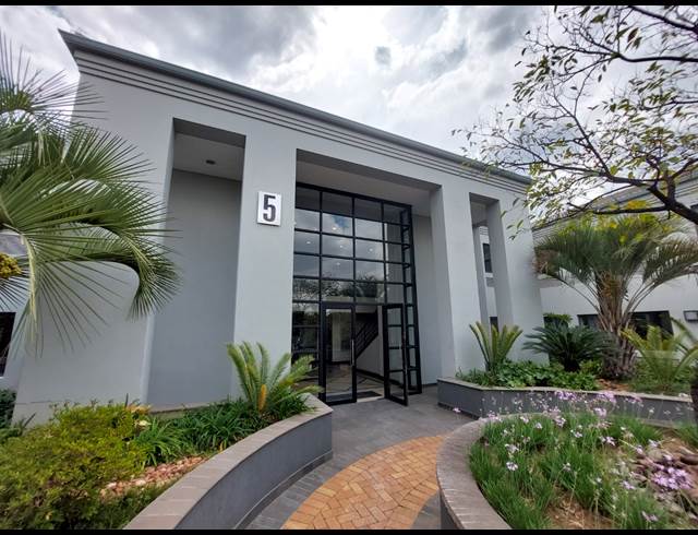 252M² OFFICE TO LET IN BRYANSTON