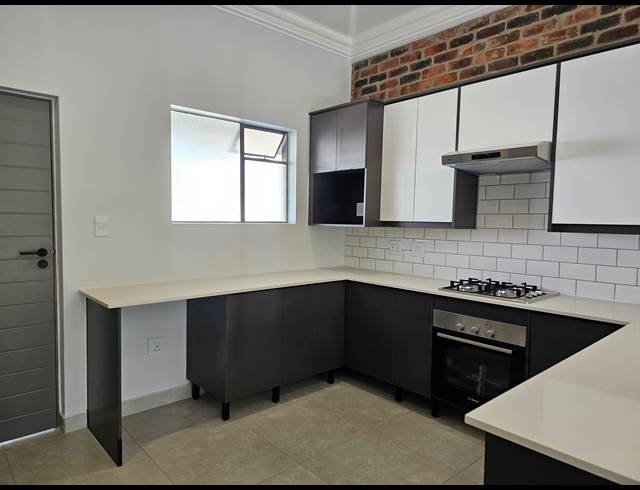 3 BEDROOM APARTMENT TO LET IN BRYANSTON