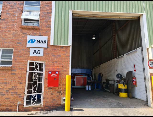 265M² WAREHOUSE RENTED IN WADEVILLE