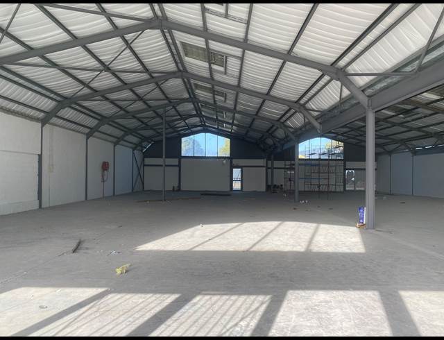 424M² RETAIL TO LET IN TOKAI