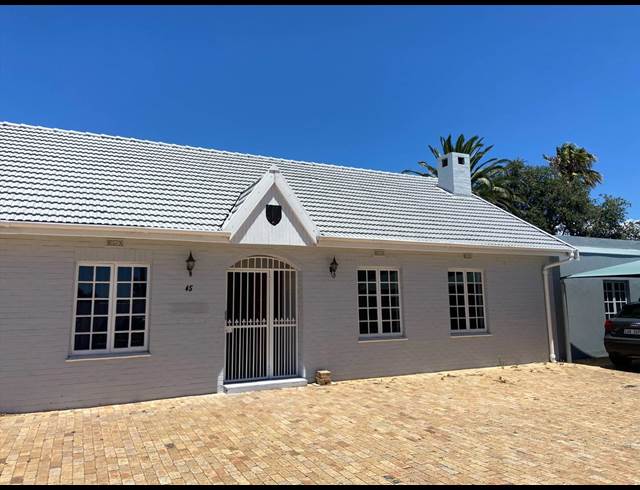 90M² OFFICE TO LET IN TOKAI