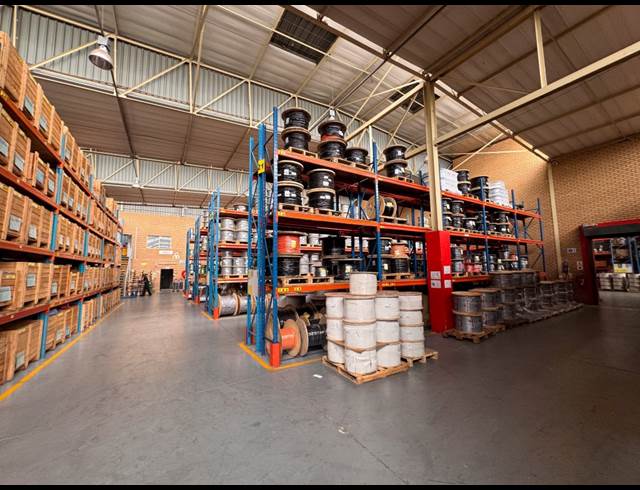 4,060M² WAREHOUSE TO LET IN LASER PARK